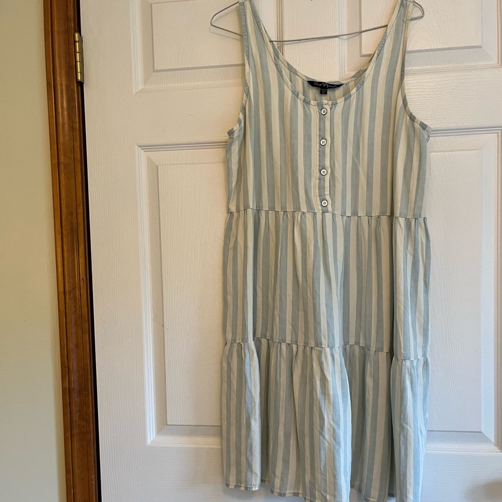 Women’s Flowy Dress
